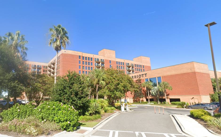 [미국] 직원수 140명 규모의 호텔 프론트 데스크 / 조리 채용