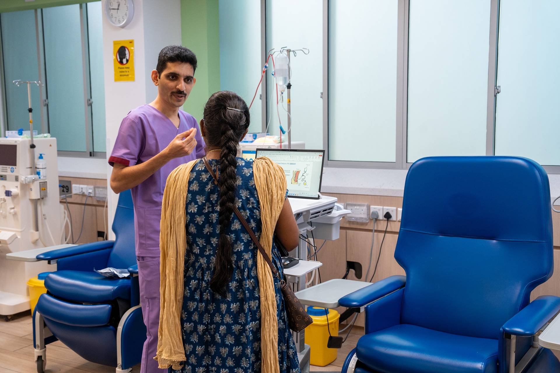 [한국갭이어] 생명을 살리는 따뜻한 손길, 싱가포르 신장 환자 의료지원 봉사활동