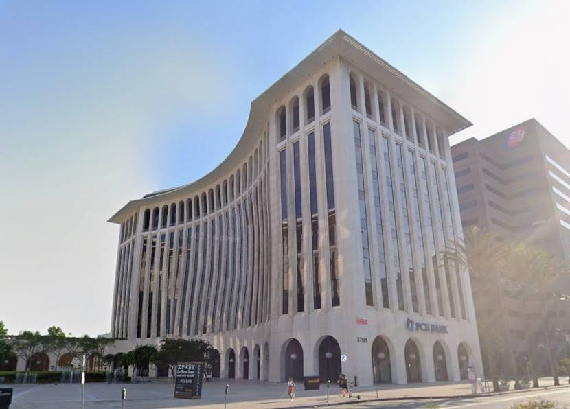 [미국] 미디어 및 마케팅 관련 기업 그래픽 디자이너 채용